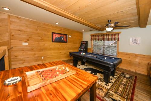 Ivie Holler chalet - image 9