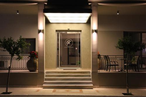 Achilles Hotel - image 14