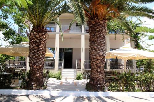 Achilles Hotel - image 11