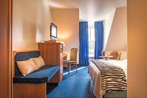 1 twin bed