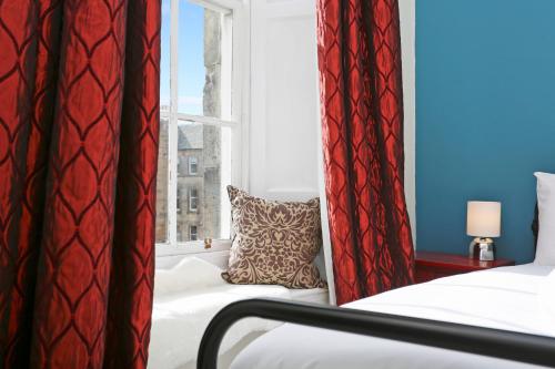 ALTIDO 3 Bed Georgian flat in the heart of Stockbridge