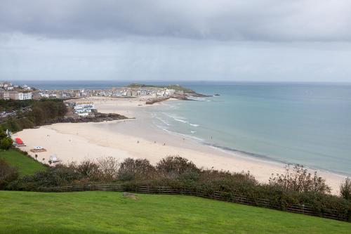 Coastguard House - image 5