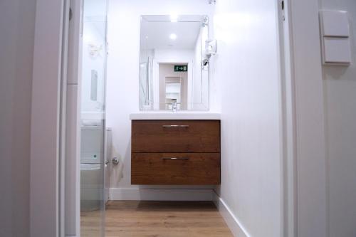 Moncloa room apartments - image 11