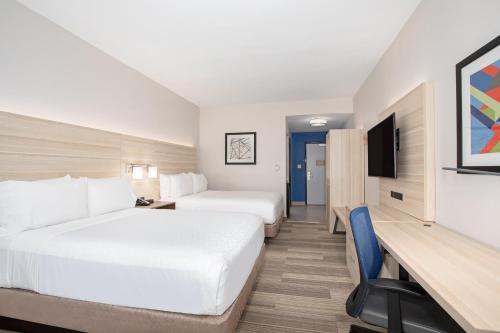 Holiday Inn Express & Suites Phoenix Glendale Dist, an IHG Hotel