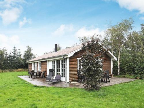 Holiday Home Lyngstien