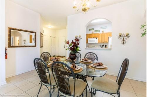Three-Bedroom Townhome Davenport in Davenport, USA