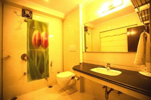 Photo - Milestone 251