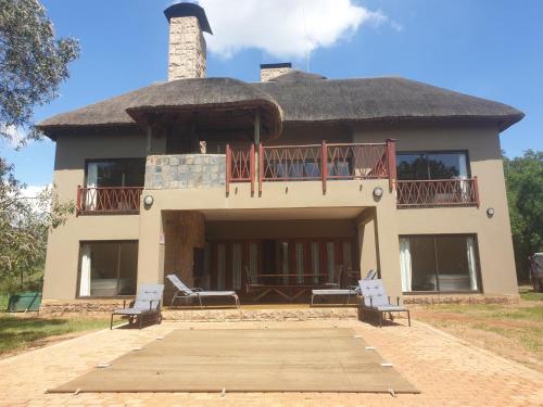 149 Zebula (8 adults 4 children)