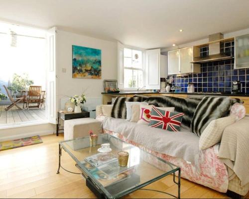 Lovely Flat On Portobello Road With Large Terrace, , London