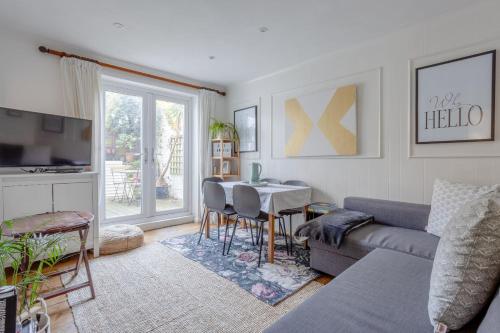 Charming 1 Bed Flat With Patio In Affluent Fulham, Fulham, London