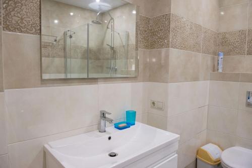 Apartments u Kremlya Lux - image 13