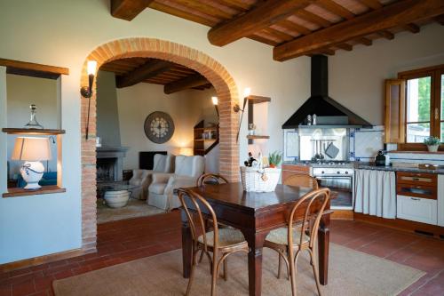 廚房, GHIZZOLO Residence - Refurbished Pool 2025 in 蒙塔伊奧內