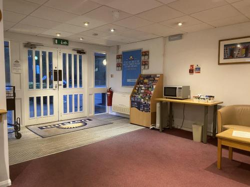 Days Inn Michaelwood M5 - image 12