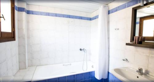 Almyrida Bay Hotel - image 2