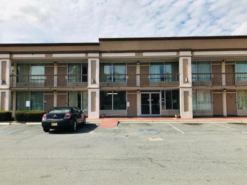 Scottish Inn Savannah - main image