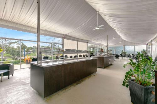 Étterem, Hotel Parklands Calliope in Calliope