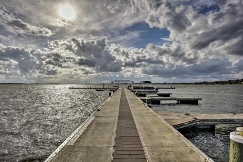 Stylish Home in Historic District, Walk to Marina!