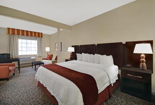 Baymont by Wyndham Houston/Westchase - image 7