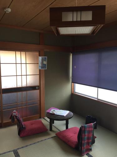 1 futon bed