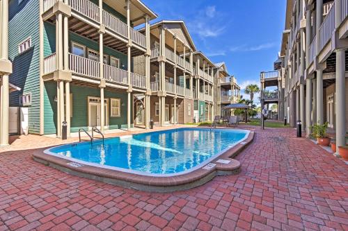 Large 3-Story Family Home Less Than quarter Mi to Crescent Beach - main image