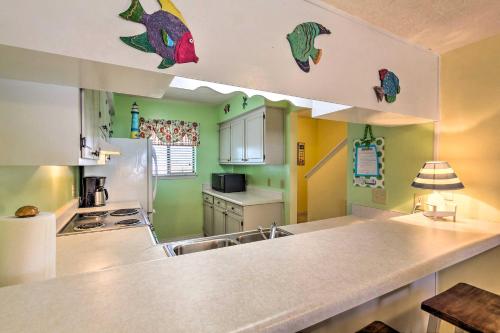 Townhome with Private Yard Walk to Beach and Dining! - image 4
