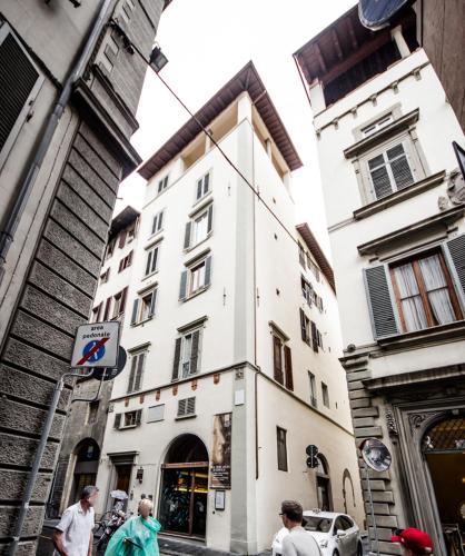 Proconsolo Bargello Apartment by Mamo Florence - image 5