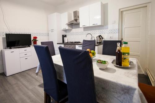 Apartman Kuća 150 (Apartman Kuca 150) in Otok