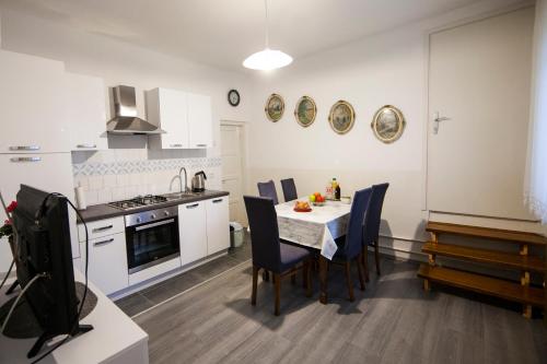 Apartman Kuća 150 (Apartman Kuca 150) in Otok