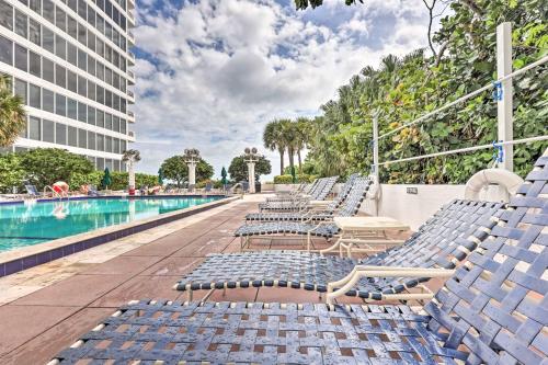 Waterfront High-Rise Condo - Miami Beach 5 Mi