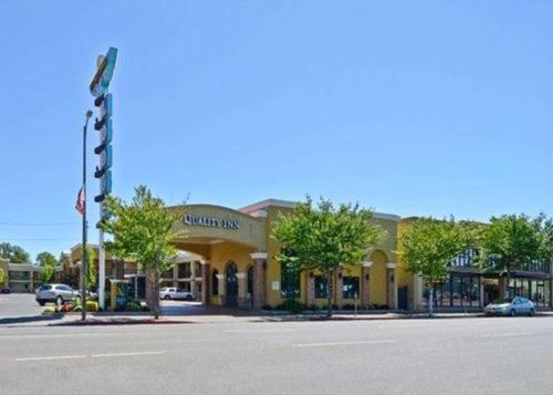 Quality Inn Chico - Hotel