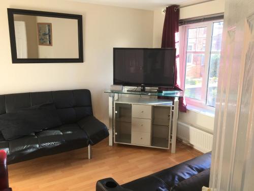 My-Places Abbotsfield Court Townhouse 14 - main image