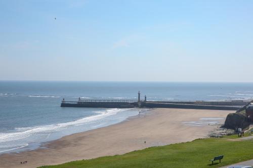 The Seacliffe - Whitby - image 12