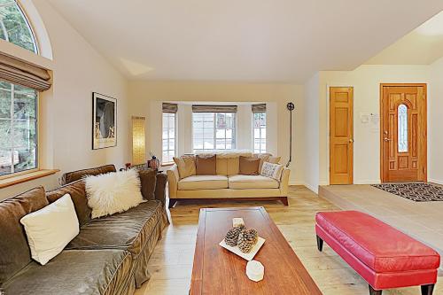 New Listing! Montgomery Estates Ski & Beach Haven home - image 3