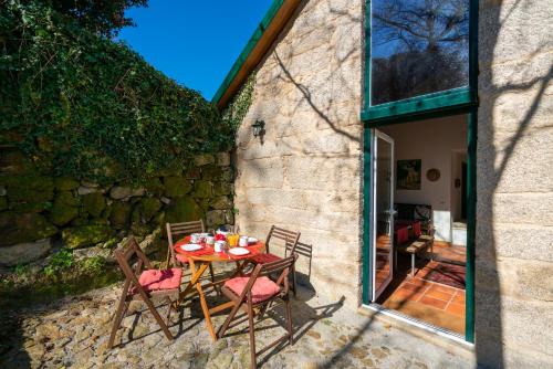 Quinta das Lamas - Oak Tree House in Vouzela