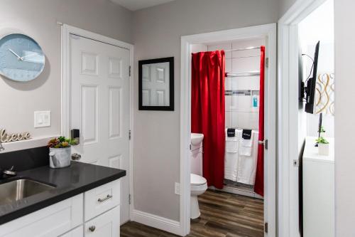 Long Beach Duplex King Bed Pet Friendly Nurses Surgeon Business Travelers Near St Marys Medical Cent