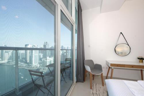 Signature Holiday Homes - Brand New Continental Tower 1 BHK Apartment in Continental Tower - image 9