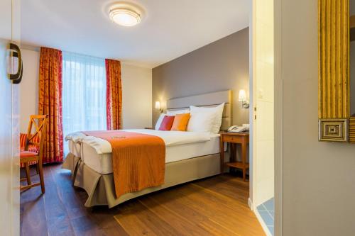 Double room city side 14m2