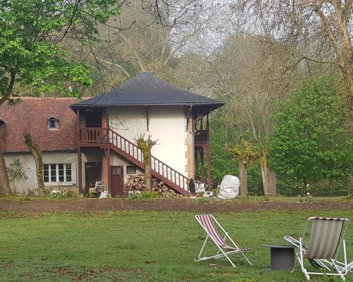 L'été près de la Loire - Gîte dans le parc d'une maison ancienne