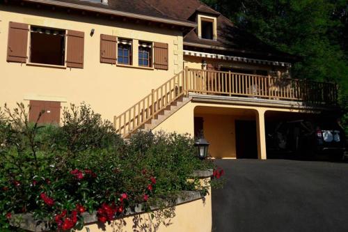 Grande maison Périgourdine avec piscine gîte à louer Rodas