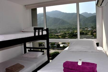 Acogedor con vista al mar en Condominio Zazue a 300 metros de la playa Bellohorizonte Santa Marta