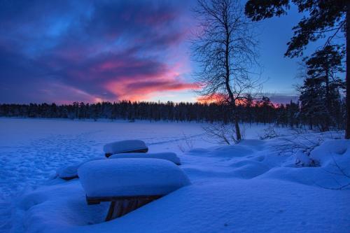 Mökki - The White Blue Wilderness Lodge