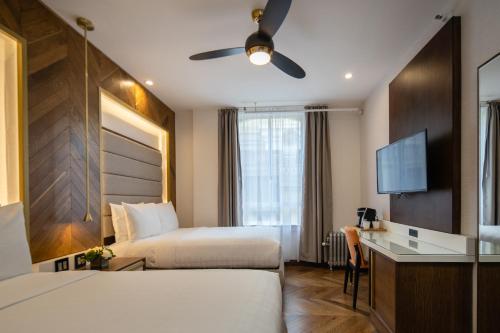 room detail thumbnail 1