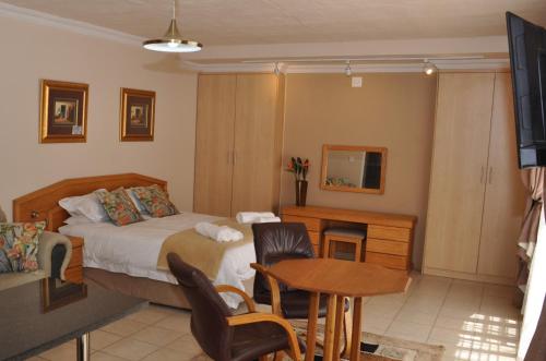 Crested Barbet Guest House Pretoria