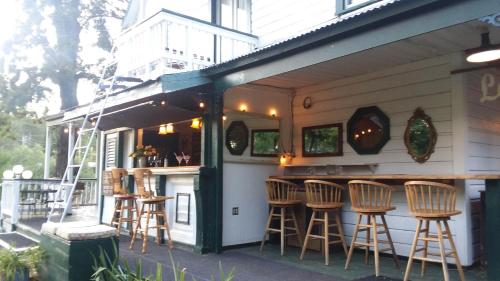 設施, Avery Hotel in 阿諾德 (CA)