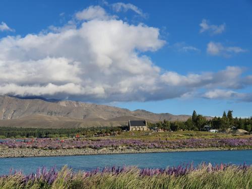 Stay In Tekapo Backpackers