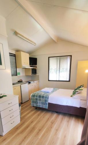Lilyponds Holiday Park · Mapleton
