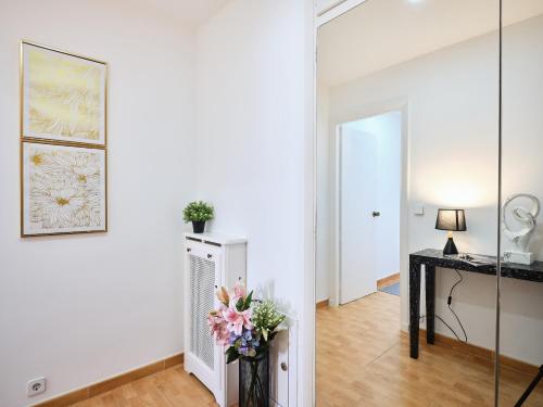 My City Home- Bright apartment in great location