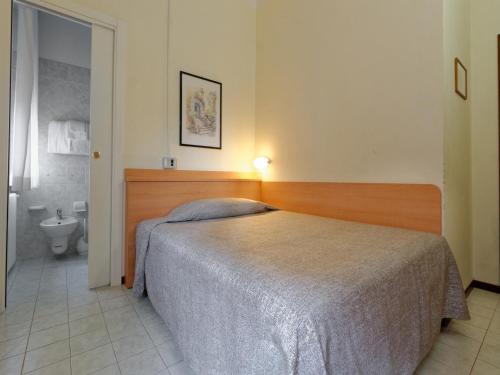 1 twin bed