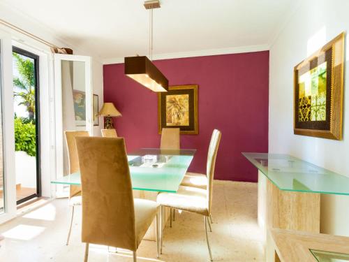 Villa Las Granadillas by Interhome in 埃斯德波那