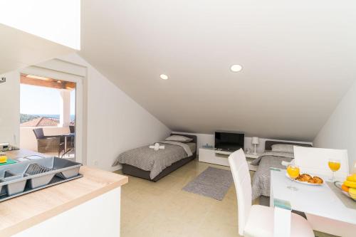Apartments Šmanjak - image 2